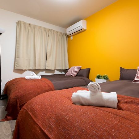Corlux Villa Osaka Bagian luar foto