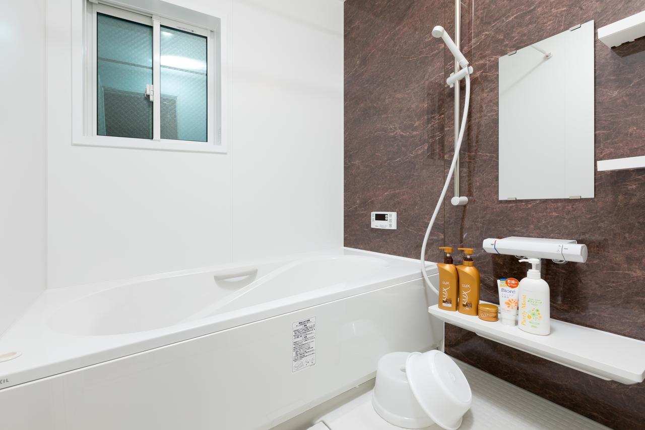 Corlux Villa Osaka Bagian luar foto