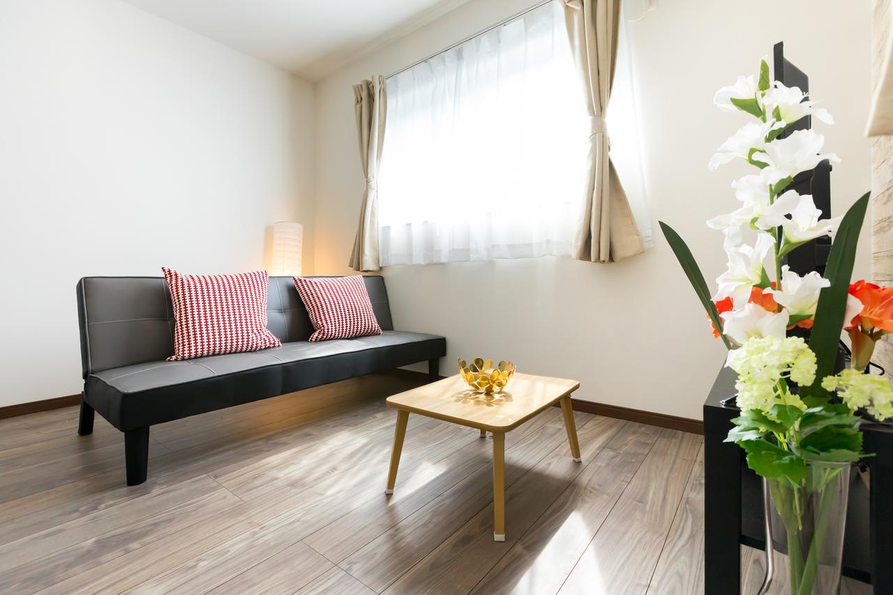 Corlux Villa Osaka Bagian luar foto