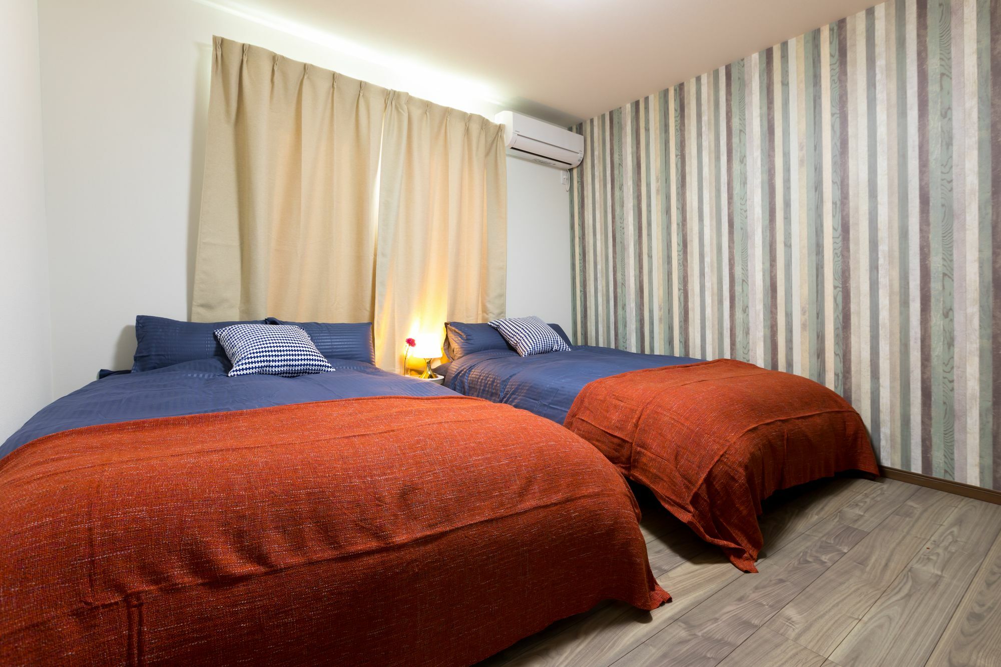 Corlux Villa Osaka Bagian luar foto