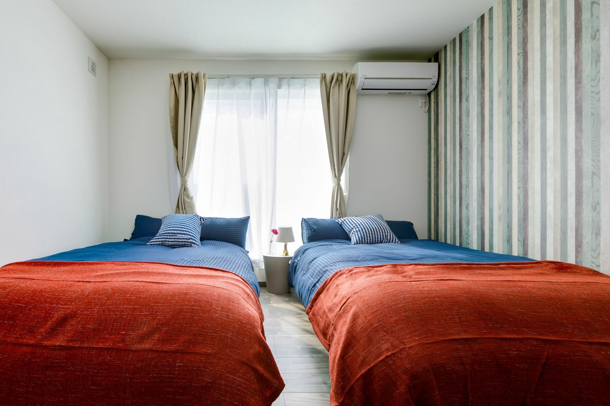 Corlux Villa Osaka Bagian luar foto