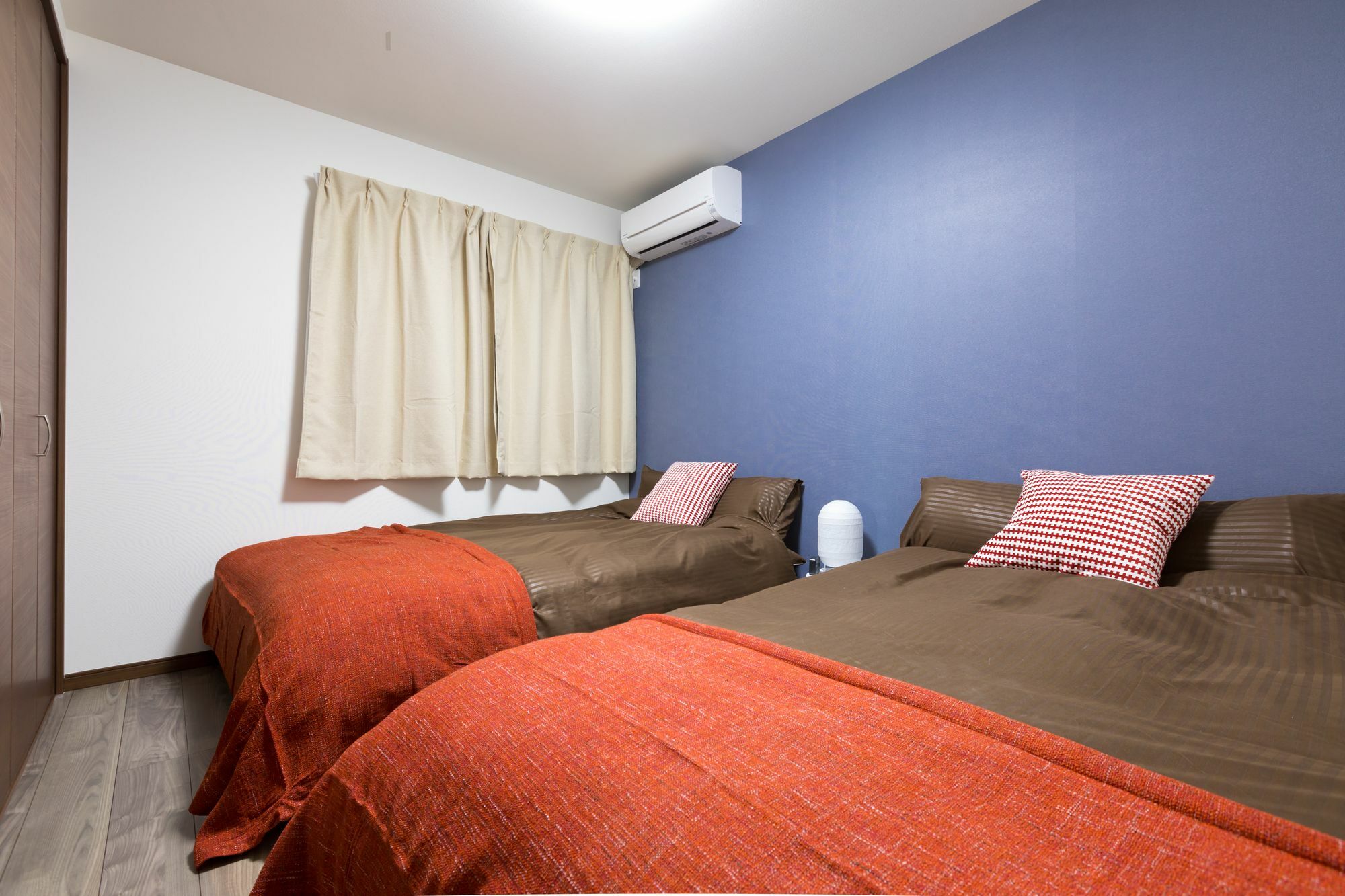 Corlux Villa Osaka Bagian luar foto