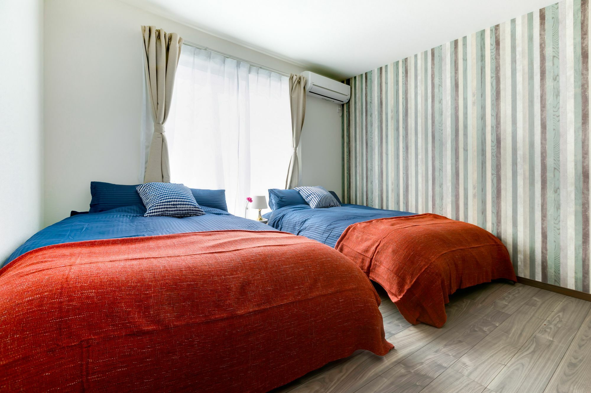 Corlux Villa Osaka Bagian luar foto